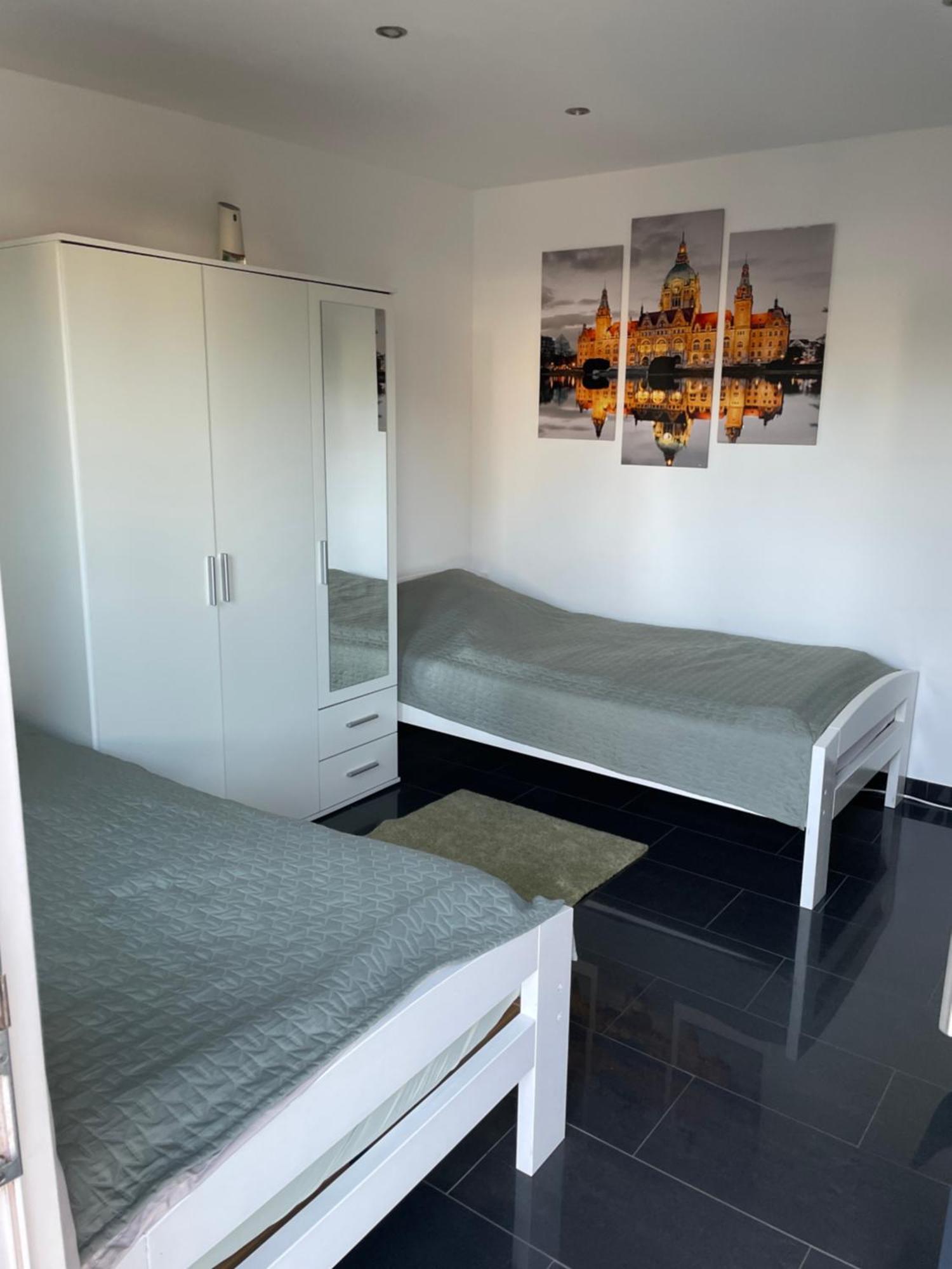 Ferienwohnung Mit Fussbodenheizung Nahe Messe, Gratis Parkplatz Und Abstellplatz E - Bike Hannover Ngoại thất bức ảnh